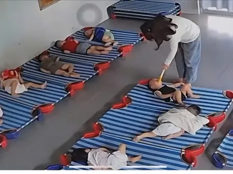 Bộ Y tế vào cuộc vụ trẻ mầm non bị bảo mẫu xách ngược chân, đánh tới tấp gây phẫn nộ