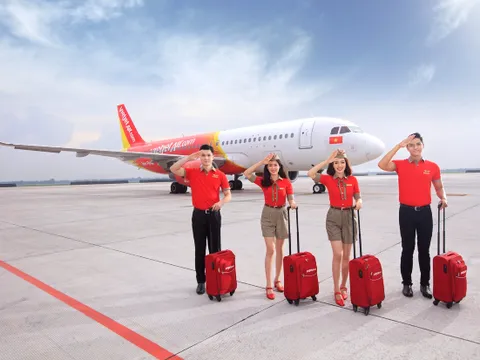 Mở đường bay tới Côn Đảo, Vietjet lần đầu tiên bán kèm cả sớ khấn, bộ lễ giá lên tới 6,4 triệu đồng
