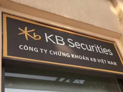 Phạt tiền, đình chỉ giao dịch loạt công ty chứng khoán, quản lý quỹ