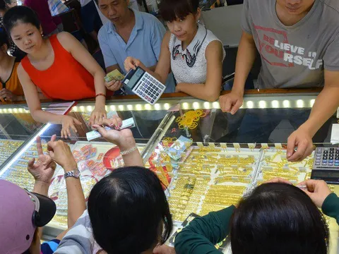 Giá vàng hôm nay, 21-5: Tiếp tục tăng mạnh