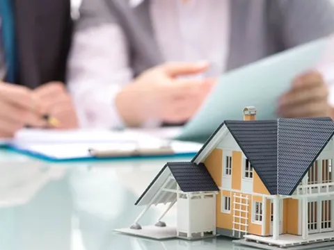 Nỗi lo nợ xấu phình to khi tín dụng bất động sản tăng nhanh