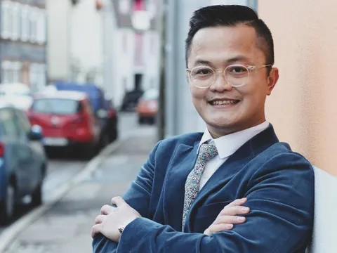 Tiến sĩ Lê Ngọc Sơn: "Nghệ sĩ Việt cứ lên tivi… là mắc bệnh"