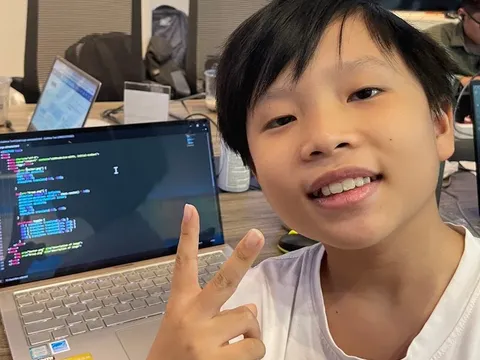 Cậu bé 13 tuổi ở TP. HCM làm giám đốc, đi làm 4 ngày/tuần