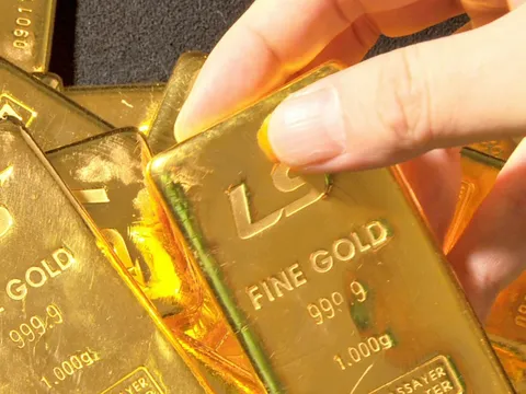 Giá vàng hôm nay quanh mức 3.400 USD/ounce, đại biểu Quốc hội nêu tác động của việc vàng nhẫn 'nhảy múa'
