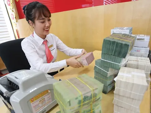 Tín dụng tăng tốc, thúc đẩy lợi nhuận ngân hàng tiếp tục đi lên