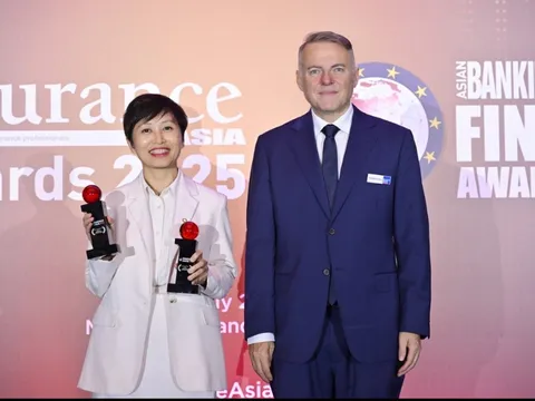 OPES thắng lớn với bộ đôi giải thưởng danh giá tại Insurance Asia Awards 2025