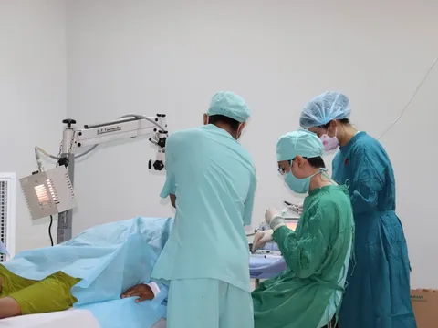 TP.HCM mở 6 kênh phản ánh y tế: Đường dây nóng, tố cáo 'vẽ bệnh', thủ tục online...