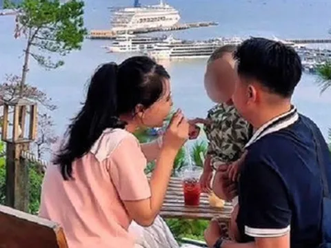 Ngủ quên, gia đình trẻ thoát chết trong vụ lật tàu trên vịnh Hạ Long