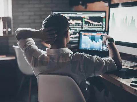 Cổ phiếu FPT bất ngờ bị khối ngoại bán ròng nghìn tỷ đồng