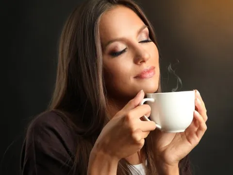 Cà phê – Thức uống quen thuộc và “con dao hai lưỡi” cho sức khỏe