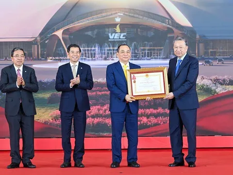 Tỷ phú Phạm Nhật Vượng bỏ túi hơn 12.700 tỷ đồng chỉ trong một ngày