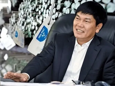 Gia đình tỷ phú Trần Đình Long mất bao nhiêu tiền sau tuần khối ngoại 'xả' mạnh tay?