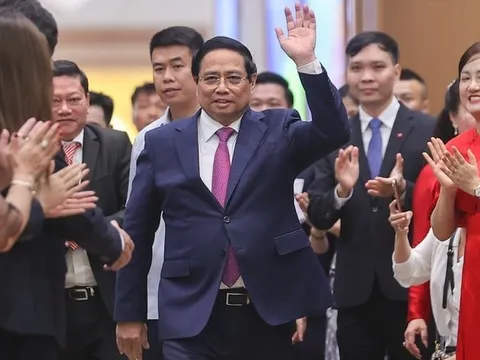 Thủ tướng gặp mặt hơn 250 doanh nghiệp tiêu biểu trong nước và quốc tế