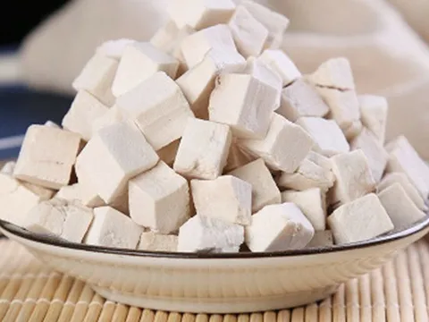 Không mua bán, sử dụng lô vị thuốc cổ truyền Bạch Linh vi phạm tiêu chuẩn chất lượng