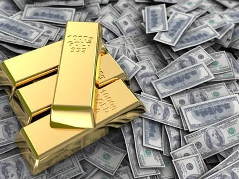 Giá vàng hôm nay 12/10/2025: Bật tăng trở lại trên 4.000 USD/ounce, “vua trái phiếu” khuyên nhà đầu tư thay đổi chiến lược