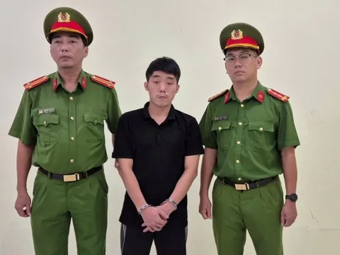 Bắt tạm giam chủ tài khoản TikTok “Dù Bầu Trời” vì lợi dụng quyền tự do dân chủ