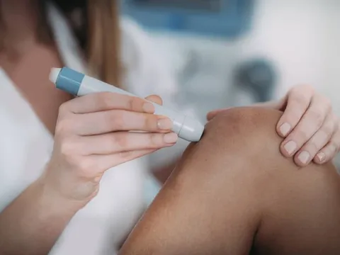 5 dấu hiệu ở chân cảnh báo đường huyết tăng cao