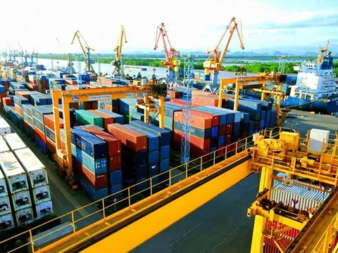 Thủ tướng yêu cầu ưu tiên giữ ổn định kinh tế vĩ mô và thúc đẩy xuất khẩu