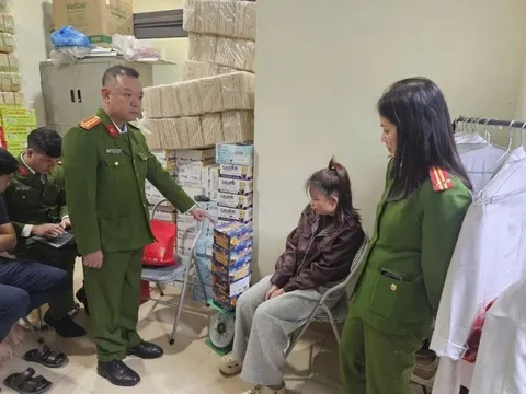 Cô gái giúp bạn trai mang hơn 8kg pháo đi cất giấu trong khuôn viên Bệnh viện Đa khoa Vĩnh Phúc