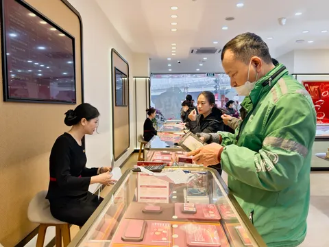 Giá vàng hôm nay 11/4: Vàng nhẫn vọt tăng