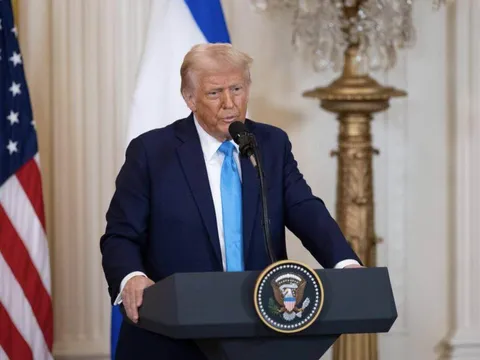Thoả thuận ngừng bắn nguy kịch, ông Trump cân nhắc tiếp tục đánh, Iran nói sẽ có 'bất ngờ' cho Mỹ