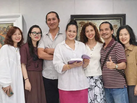 Khoảng Trời Riêng của 7 họa sĩ tại Sài Gòn