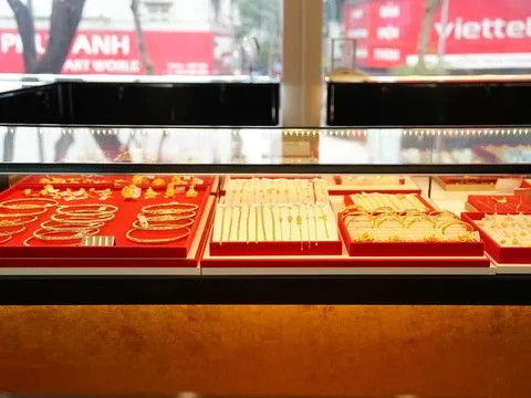 Giá vàng hôm nay 4/8: 'Nằm im' chờ cơ hội tăng