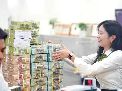 'Lãi suất giảm mạnh không phải là điều dễ đạt được'