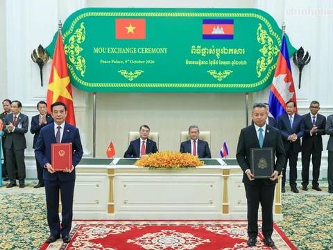 Việt Nam, Campuchia trao đổi nhiều văn kiện hợp tác quan trọng