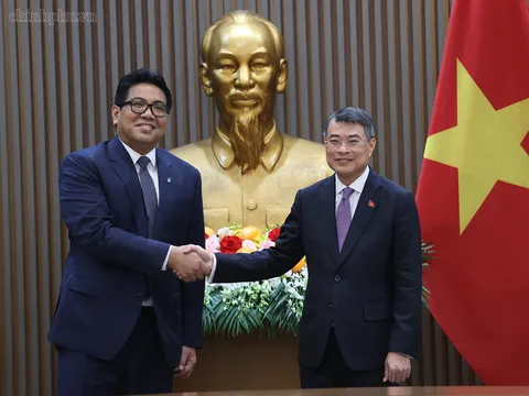 Thủ tướng Lê Minh Hưng tiếp Chủ tịch kiêm Tổng Giám đốc Tập đoàn Dầu khí quốc gia Malaysia