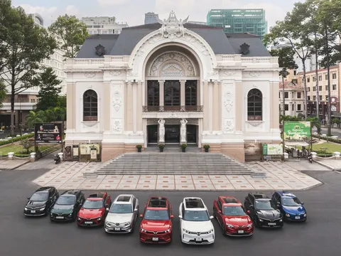 Vinfast triển khai chiến dịch “Mãnh liệt vì tương lai xanh” hỗ trợ toàn dân chuyển đổi sang xe điện