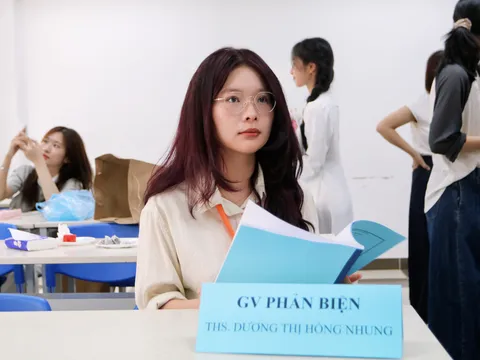 Dương Thị Hồng Nhung: Từ cô sinh viên chọn tiếng Trung vì thần tượng đến nghiên cứu sinh tiến sĩ đầu tiên của dòng họ