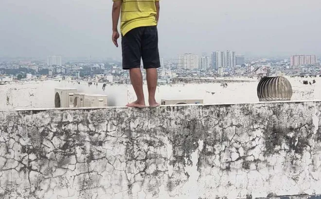 Người đàn ông nhảy từ tầng 14 chung cư Dream Home luxury xuống đất tử vong