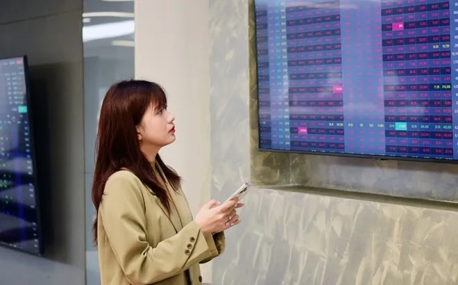 Dòng tiền lớn quay trở lại thị trường chứng khoán