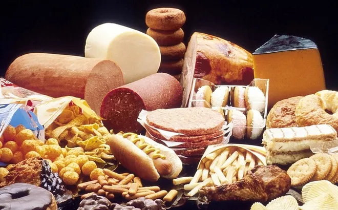 Loại thực phẩm làm tăng nguy cơ ung thư ruột kết
