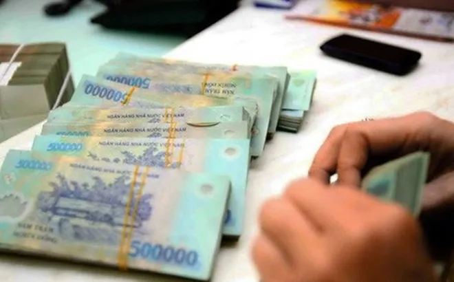 Thu nhập nhân viên một ngân hàng hơn 70 triệu đồng/tháng