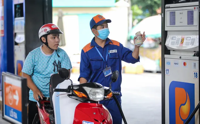 Giá xăng, dầu đồng loạt tăng chiều 15/5