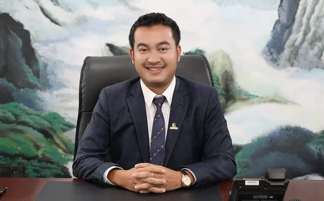 Phong tỏa tài khoản Đông Tây Land do nợ thuế