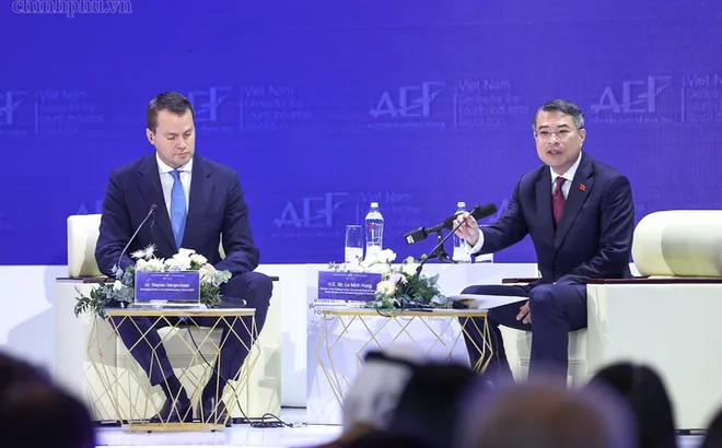 Thủ tướng Lê Minh Hưng dự và đối thoại tại Diễn đàn Kinh tế mùa Thu 2026