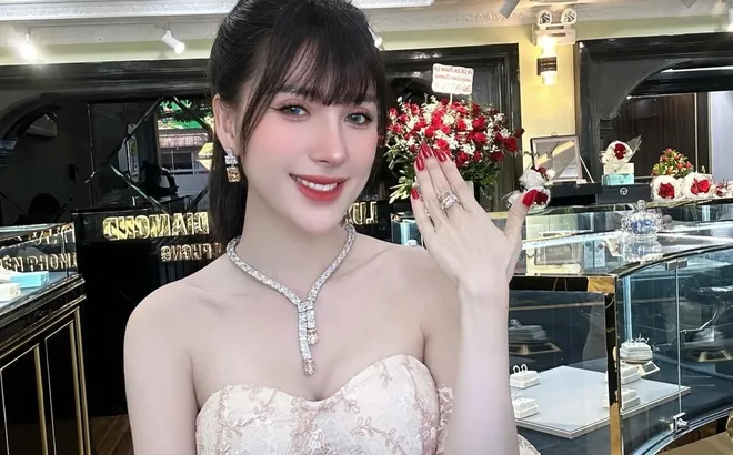 Vợ chồng Ngân Collagen làm giàu ra sao?