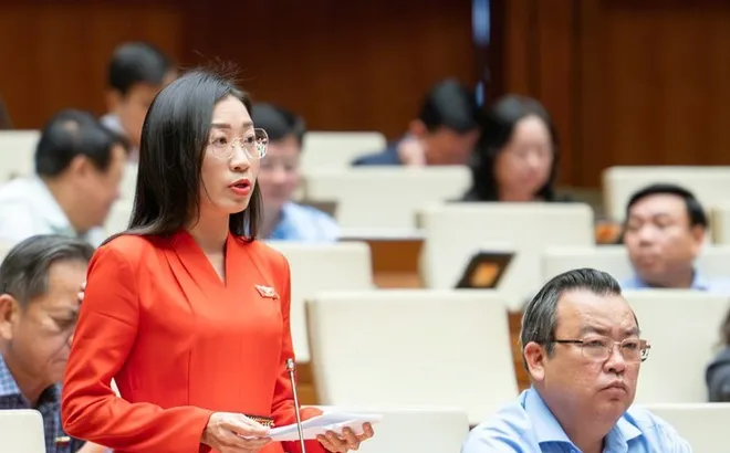 Quốc hội thảo luận Luật Thương mại điện tử: Kiểm soát chặt hoạt động livestream bán hàng