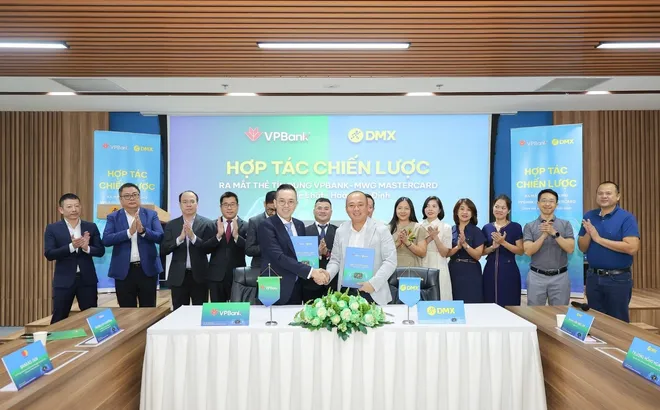 VPBank hợp tác với Công ty Cổ phần Đầu tư Điện Máy Xanh (DMX) triển khai thẻ tín dụng đầu tiên trong lĩnh vực bán lẻ điện tử - tiêu dùng