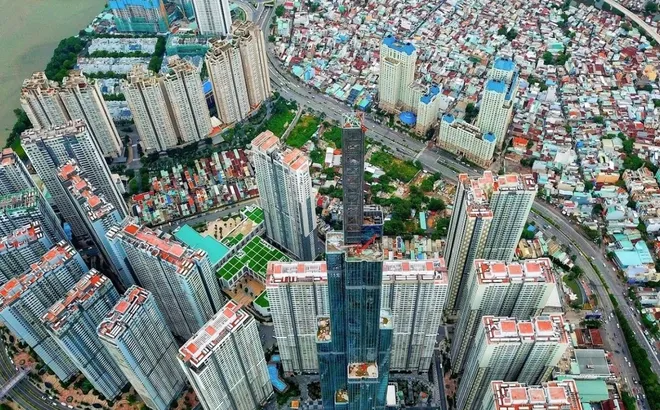 Áp trần tăng trưởng tín dụng bất động sản: Lãnh đạo ngân hàng tính cách ứng phó