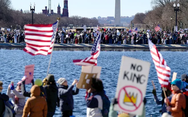 Biểu tình “No King” diễn ra trên toàn nước Mỹ phản đối Tổng thống Trump